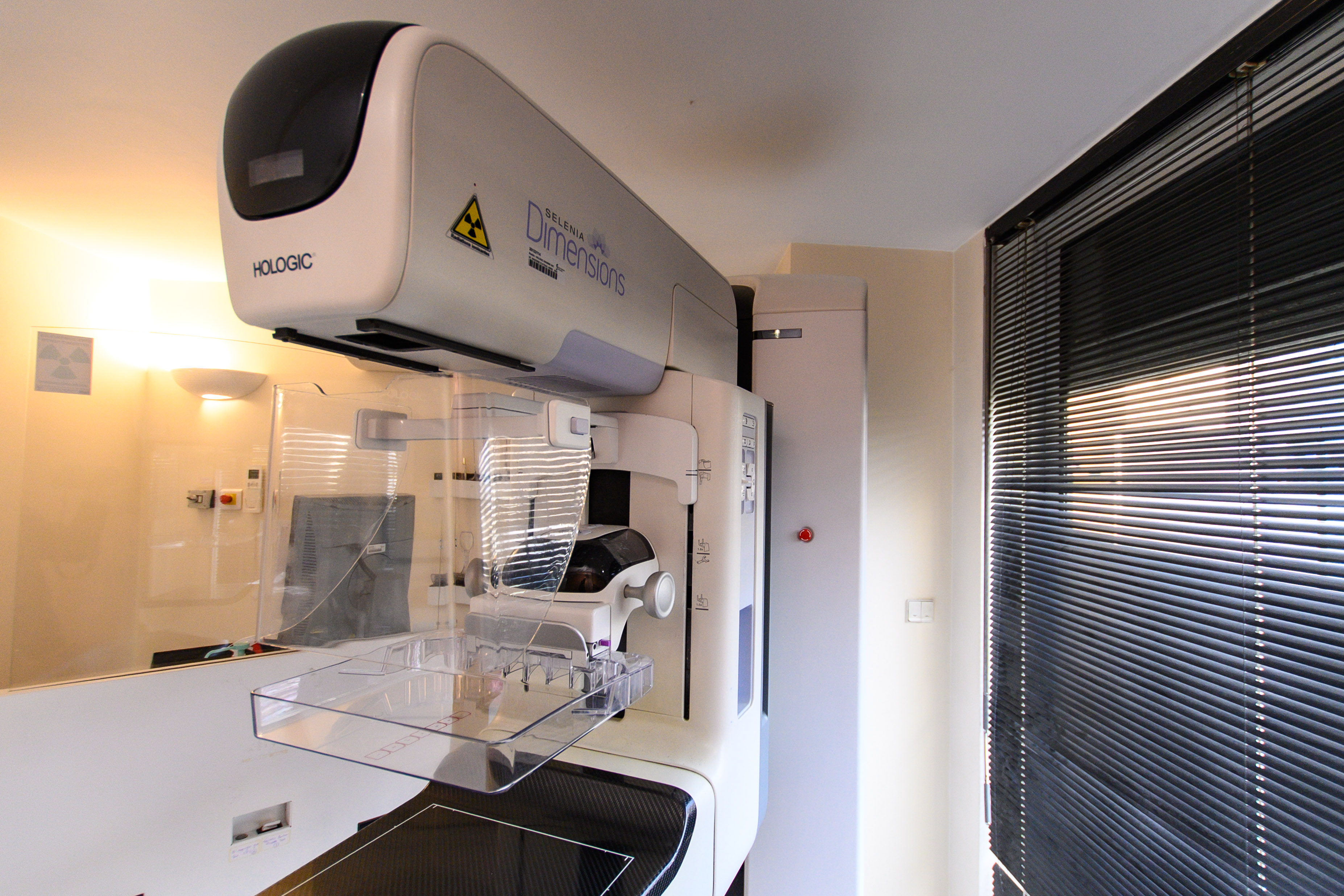 Tomosynthèse mammaire HR-3D : une imagerie du sein plus précise pour un dépistage précoce